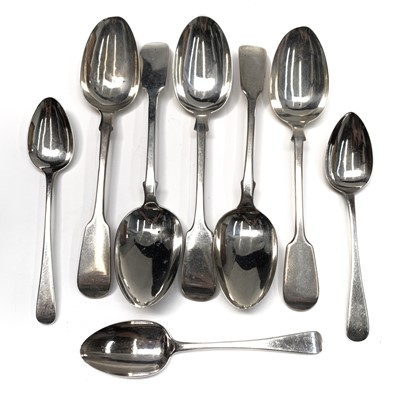 Lot 2028 - Eight English silver spoons 13.6oz