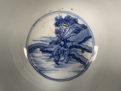 Lot 83 - A Chinese blue and white porcelain bowl, 17th...
