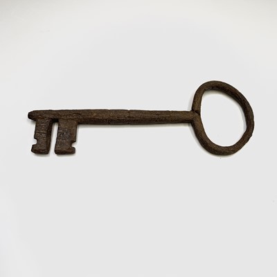 Lot 8 - Two iron keys, possibly 17th century, the...
