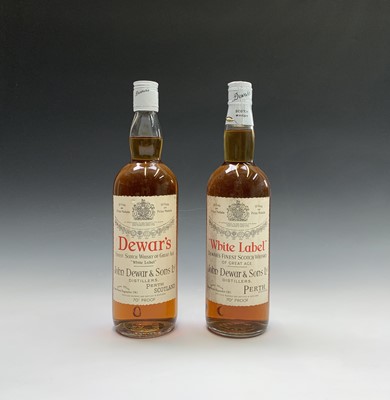 Lot 25 - A bottle of John Dewar & Sons White Label...
