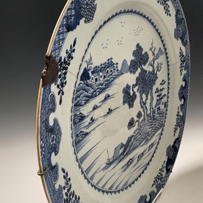 Lot 12 - A large Chinese blue and white porcelain...