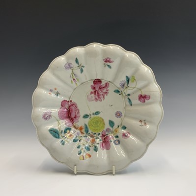 Lot 942 - An 18th century Continental porcelain plate,...