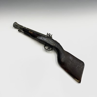 Lot 174 - A reproduction flintlock blunderbuss. Length...