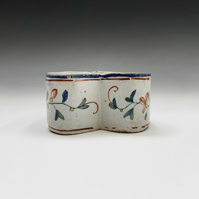 Lot 981 - A Delft heart shaped inkwell and pen holder...
