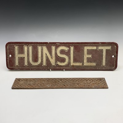 Lot 210 - A cast aluminium nameplate, Hunslet, 16cm X...