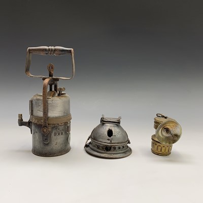 Lot 214 - A GWR acetylene hand lamp, also stamped BR(W),...