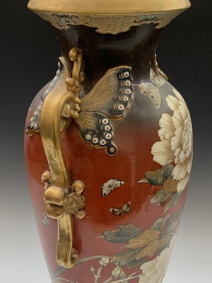 Lot 61 - A large Japanese Satsuma vase, Meiji Period,...