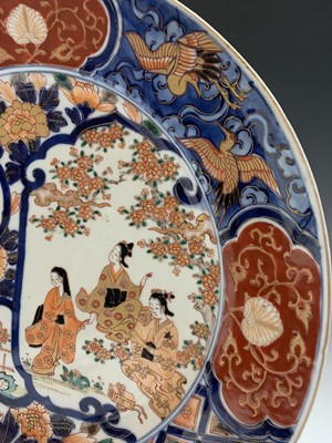 Lot 86 - A Japanese Imari charger, late 19th century,...