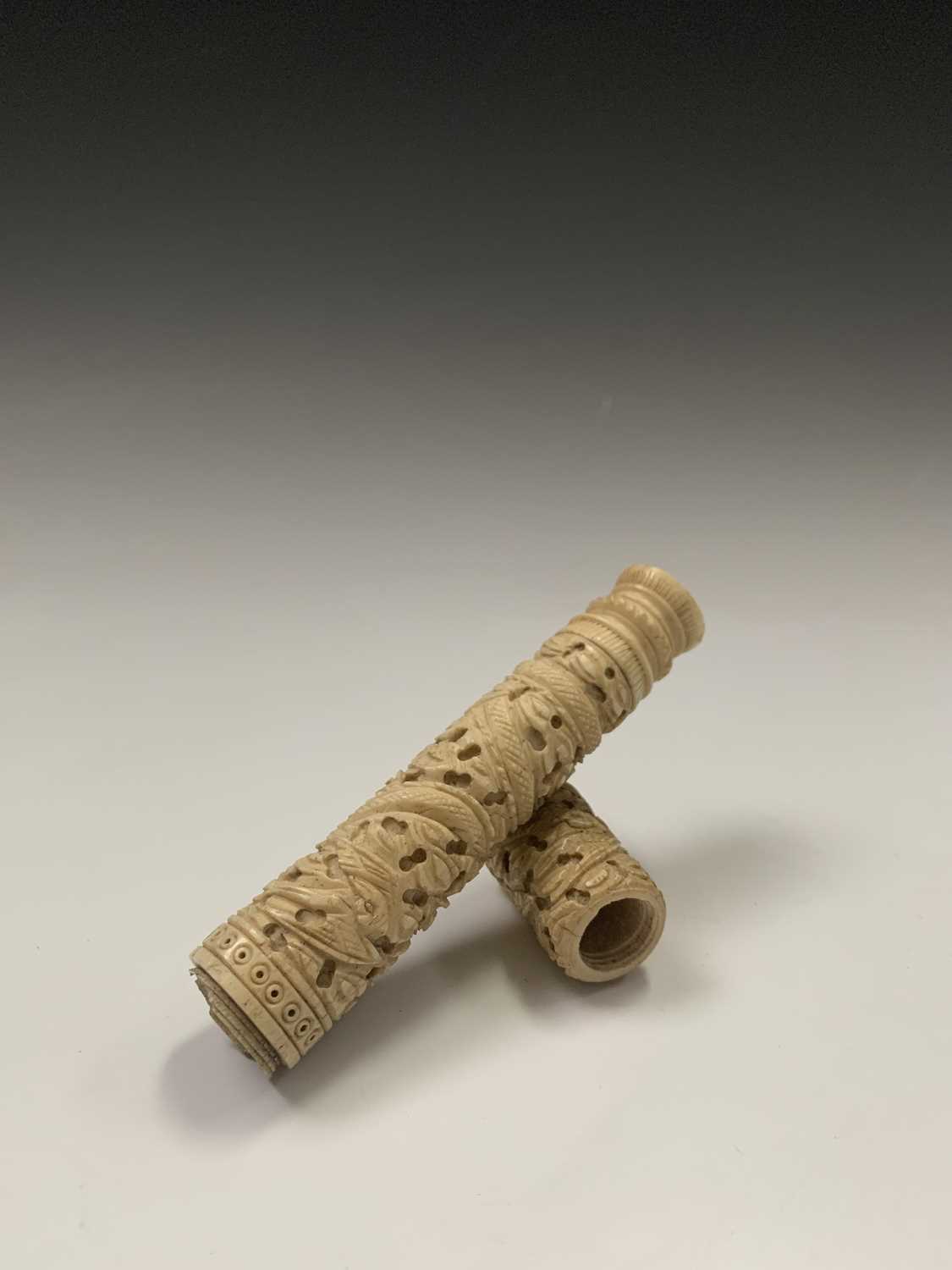 Lot 133 - A Chinese carved ivory part opium pipe, 19th...