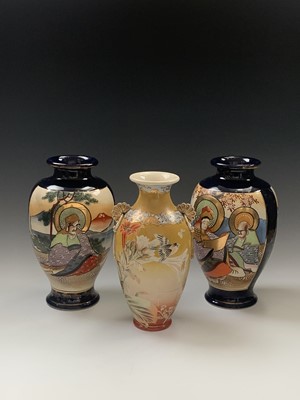 Lot 141 - A pair of Japanese satsuma vases, early 20th...