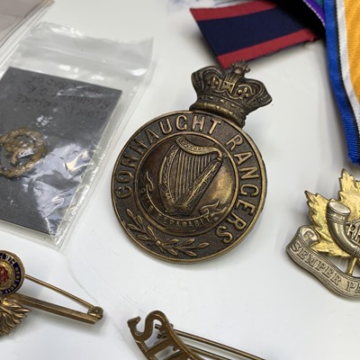 Lot 287 - CAP BADGES, MILITARY BUTTONS ETC. Lot includes:...