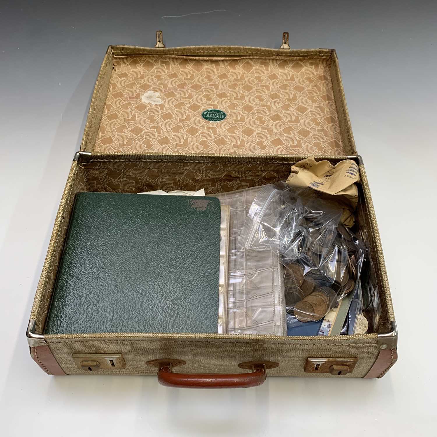 Lot 56 - GREAT BRITAIN: A heavy case containing a large...
