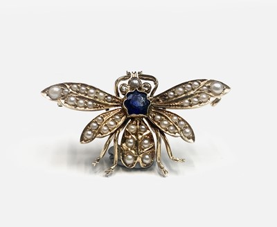 Lot 449 - A fine Edwardian gold butterfly brooch with...