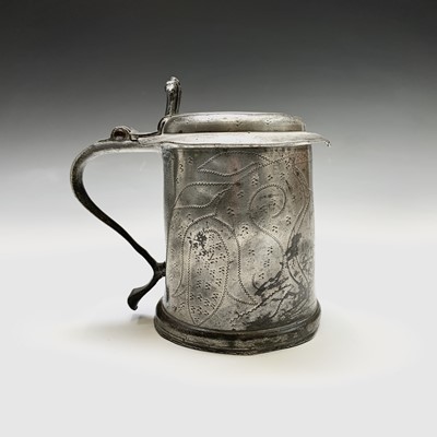 Lot 542 - A Stuart pewter tankard by Samuel Booth of...