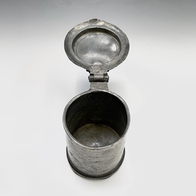 Lot 542 - A Stuart pewter tankard by Samuel Booth of...