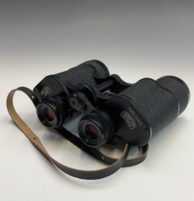 Lot 326 - A pair of Carl Zeiss Jenoptem 10 X 50...