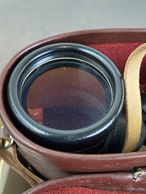 Lot 326 - A pair of Carl Zeiss Jenoptem 10 X 50...