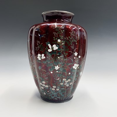 Lot 50 - A Japanese ginbari vase, Hiyashi Kodenji,...