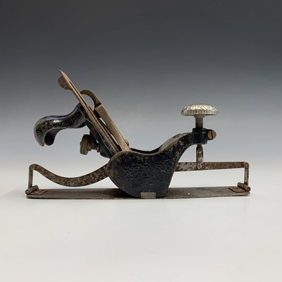 Lot 344 - A Stanley No. 113 compass plane, the leaver...