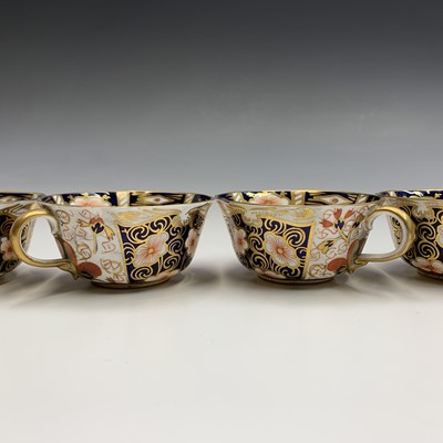 Lot 1011 - A Royal Crown Derby part tea service in the...