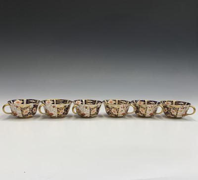 Lot 1011 - A Royal Crown Derby part tea service in the...