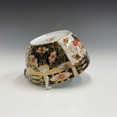 Lot 1011 - A Royal Crown Derby part tea service in the...