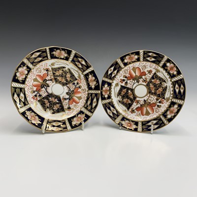 Lot 1011 - A Royal Crown Derby part tea service in the...