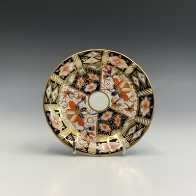 Lot 1011 - A Royal Crown Derby part tea service in the...
