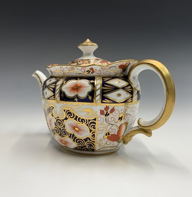 Lot 1011 - A Royal Crown Derby part tea service in the...