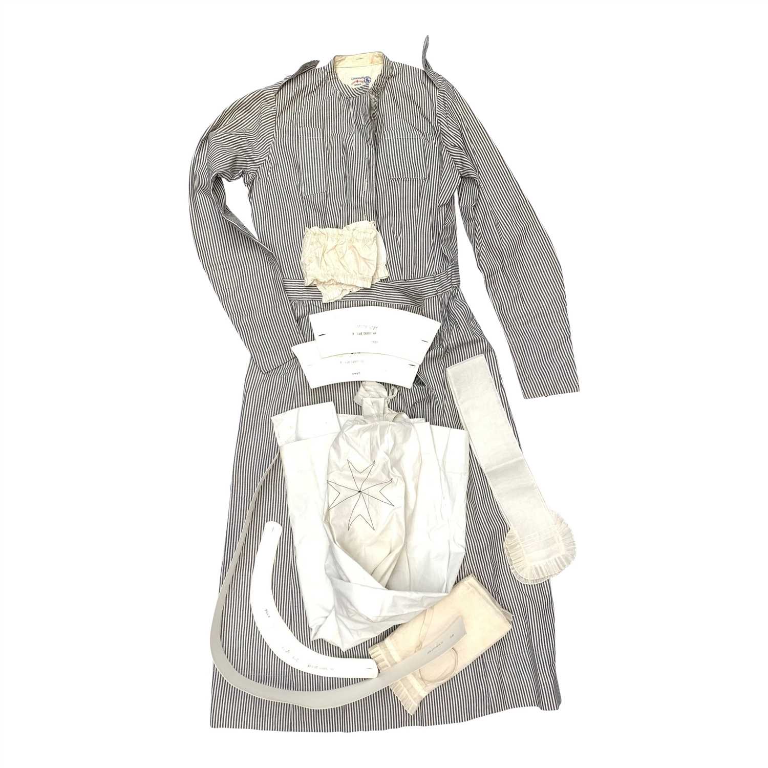 Lot 3204 - A St Johns Ambulance nurse's uniform, circa...