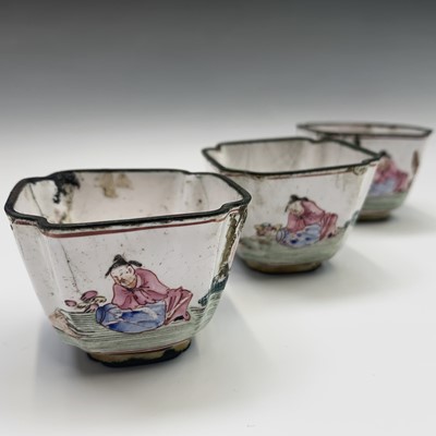 Lot 39 - A set of three Chinese enamel famille rose...