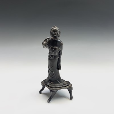 Lot 347 - A Japanese bronze figure of a Geisha, 19th...