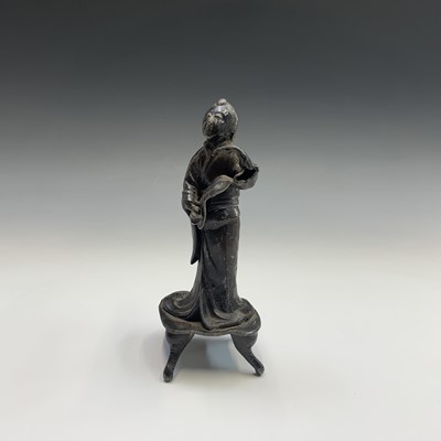 Lot 347 - A Japanese bronze figure of a Geisha, 19th...