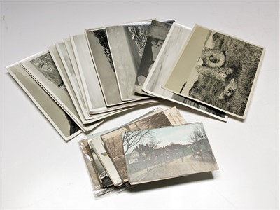 Lot 197 - A collection of early 20th century postcards...