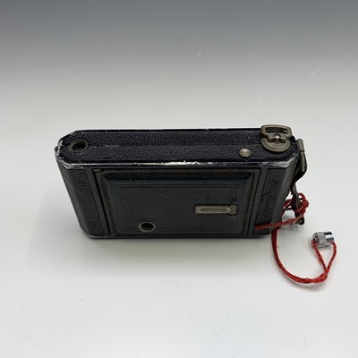 Lot 468 - A Voigtlander Brilliant camera and case,...
