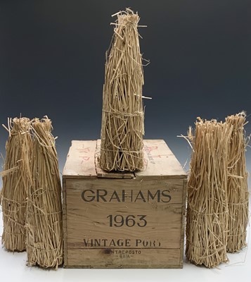 Lot 509 - Vintage Port: Five bottles of Grahams 1963...