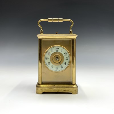 Lot 2937 - A French repeating brass cased carriage clock,...