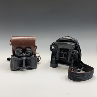 Lot 580 - A pair of Optolyth 10 X 40 Alpin binoculars,...