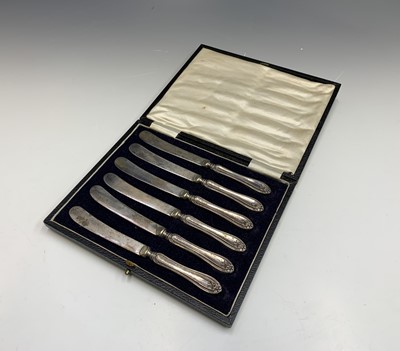 Lot 55 - Three sets of six silver teaspoons, 6.2oz each...
