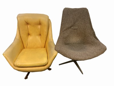 Lot 3007 - A Lurashell 1960's swivel lounge chair, height...