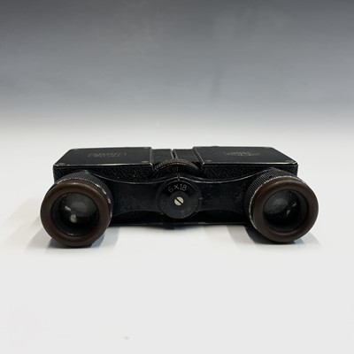 Lot 630 - A pair of Carl Zeiss Telita opera glasses,...