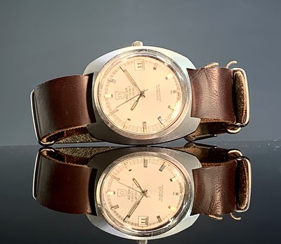 Lot 816 - An Omega Geneve electronic f 300 hz gentlemans...