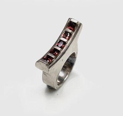 Lot 674 - A contemporary stone set silver ring 13gm