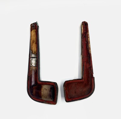 Lot 202 - Two masonic jewells, a meerschaum pipe