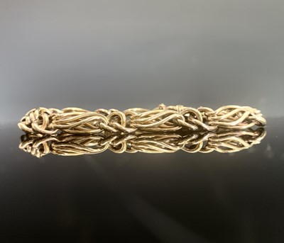 Lot 642 - A 9ct gold fancy link bracelet 15.1gm