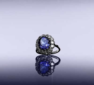 Lot 761 - An impressive tanzanite and diamond cluster...