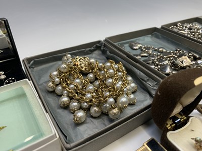 Lot 269 - Jewellery by Butler and Wilson.