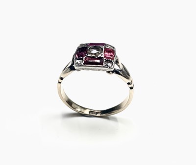 Lot 507 - A 9ct Art Deco ring set in a square with old...