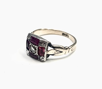 Lot 507 - A 9ct Art Deco ring set in a square with old...