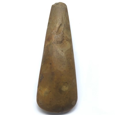 Lot 353 - Neolithin polished axe, U.K. 208g, 154mm.